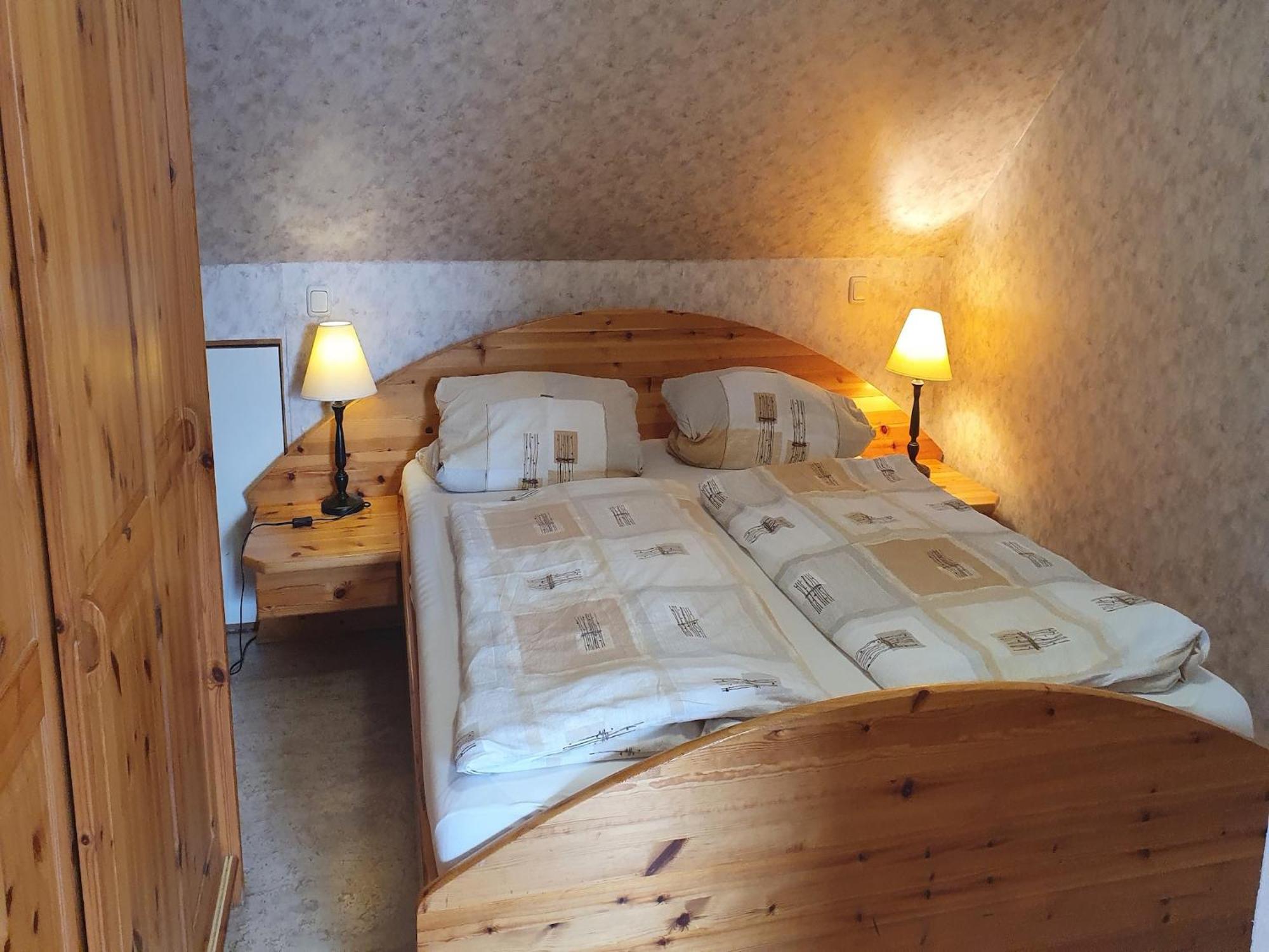 Large Detached Holiday Home In Hesse With Private Garden And Terrace Homberg  Ngoại thất bức ảnh
